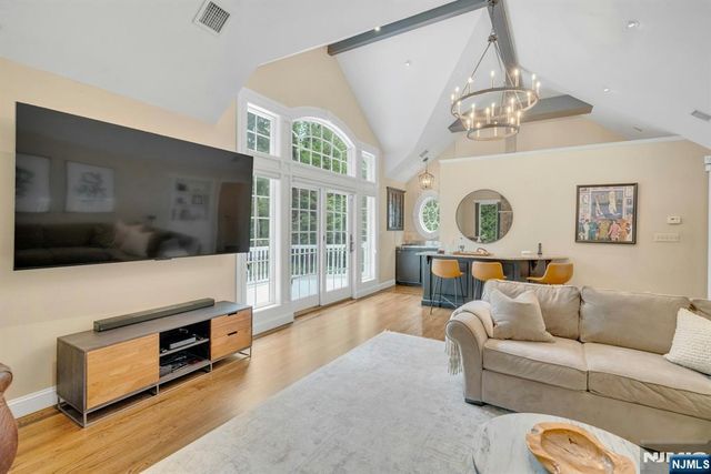 48 Hopper Farm Road, Upper Saddle River, NJ 07458