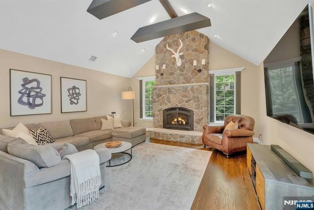 48 Hopper Farm Road, Upper Saddle River, NJ 07458