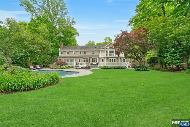 48 Hopper Farm Road, Upper Saddle River, NJ 07458