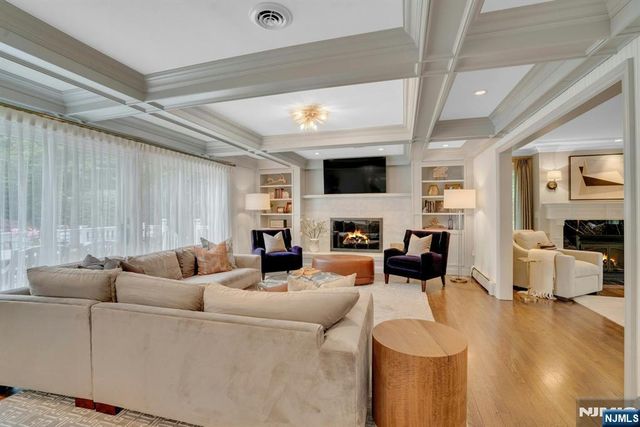 48 Hopper Farm Road, Upper Saddle River, NJ 07458