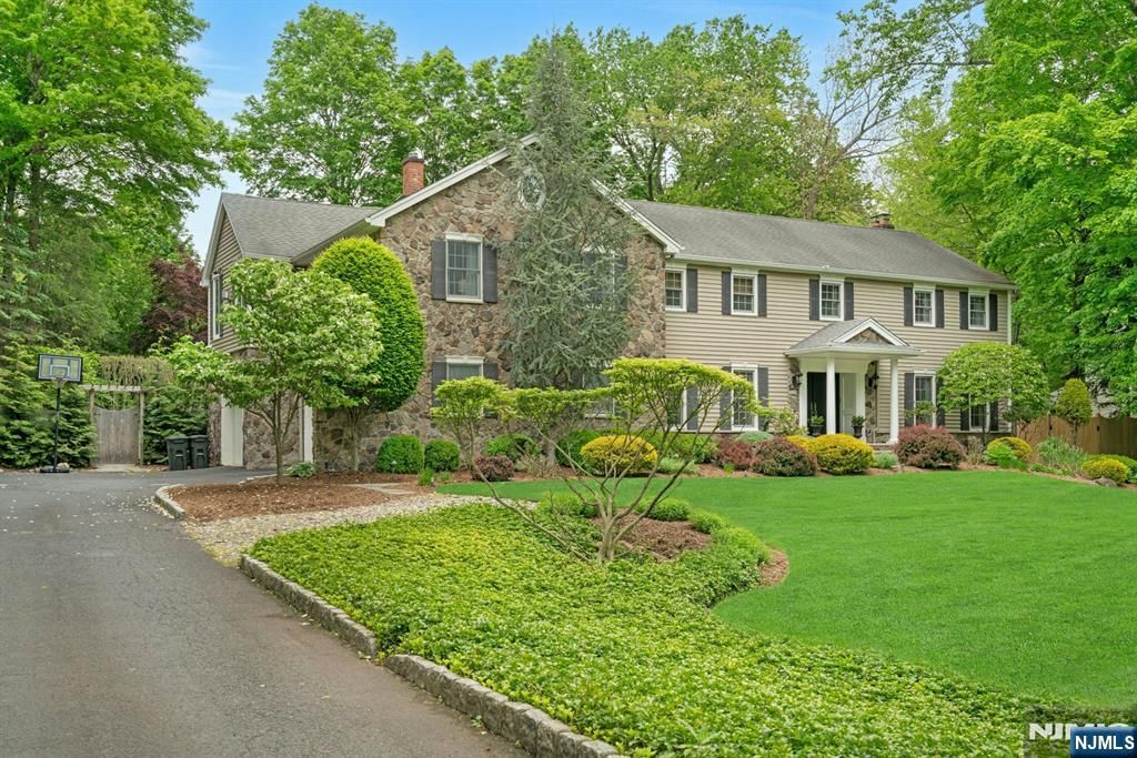 48 Hopper Farm Road, Upper Saddle River, NJ 07458