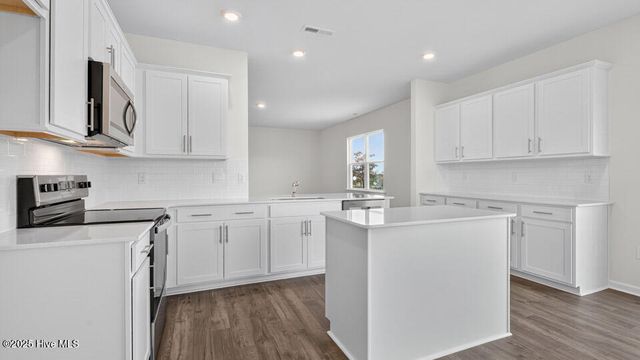 40 Charlies Bend Way, Spring Lake, NC 28390