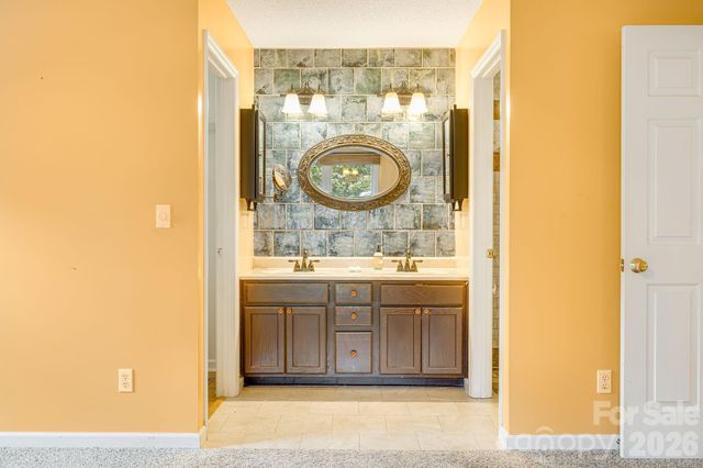 6 Arrowhead Lane, Weaverville, NC 28787