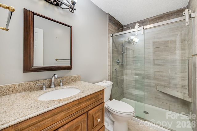 6 Arrowhead Lane, Weaverville, NC 28787