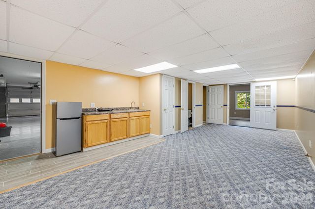 6 Arrowhead Lane, Weaverville, NC 28787