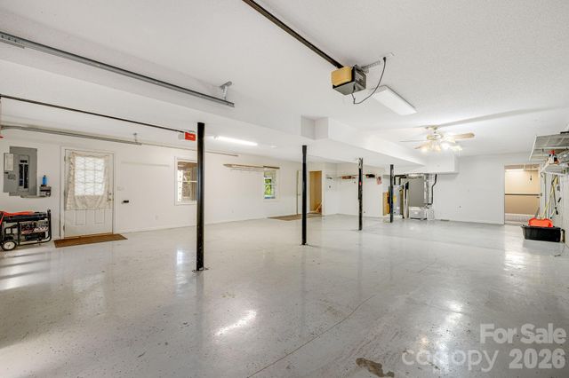 6 Arrowhead Lane, Weaverville, NC 28787