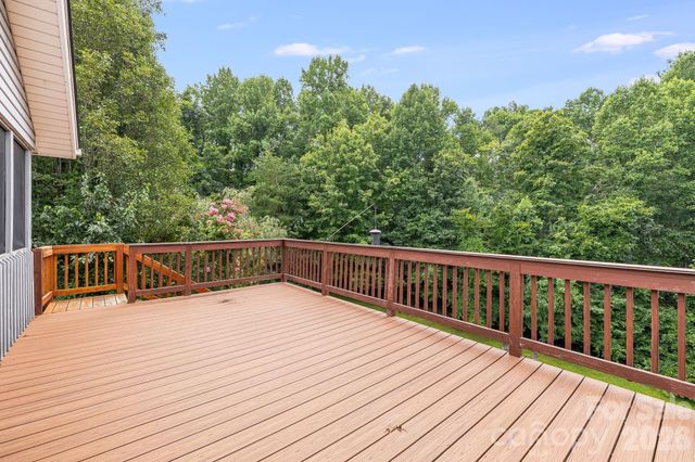 6 Arrowhead Lane, Weaverville, NC 28787