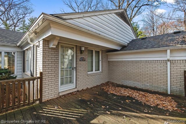 870 Highwood Drive, Bloomfield Hills, MI 48304