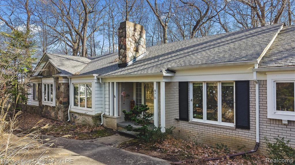870 Highwood Drive, Bloomfield Hills, MI 48304