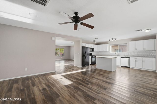 13653 E Oxmoor Valley Drive, Vail, AZ 85641