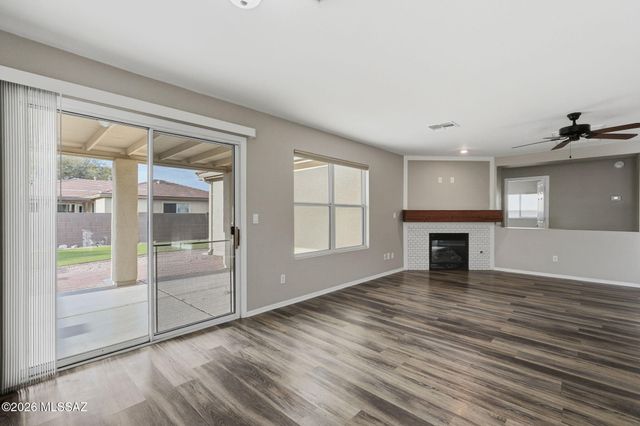 13653 E Oxmoor Valley Drive, Vail, AZ 85641