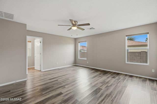 13653 E Oxmoor Valley Drive, Vail, AZ 85641