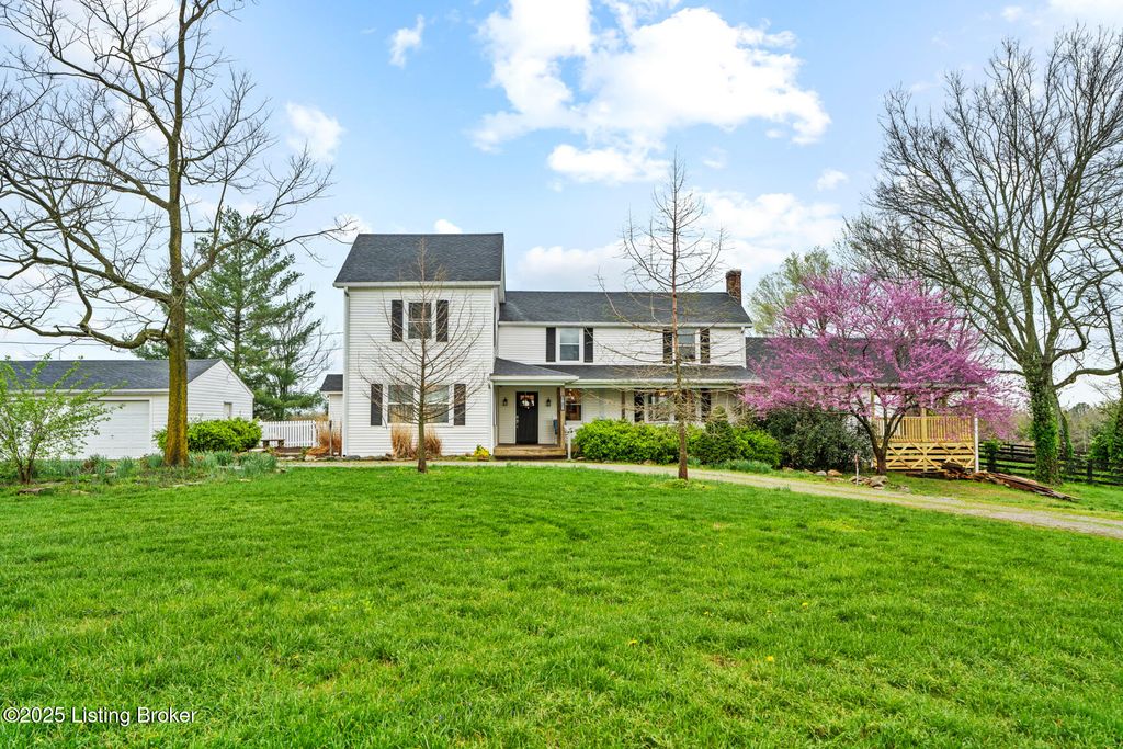 1815 Hochstrasser Rd, Fisherville, KY 40023