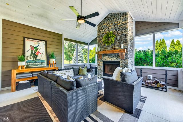 1714 Deer Creek Way, Columbus, IN 47201