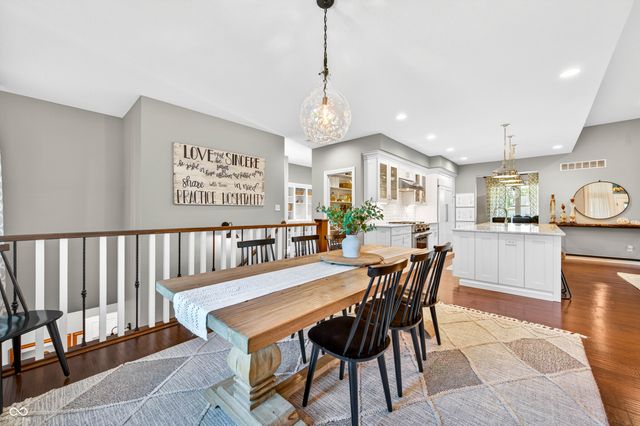 1714 Deer Creek Way, Columbus, IN 47201
