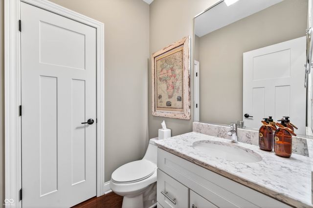 1714 Deer Creek Way, Columbus, IN 47201