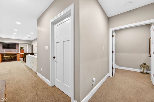 1714 Deer Creek Way, Columbus, IN 47201