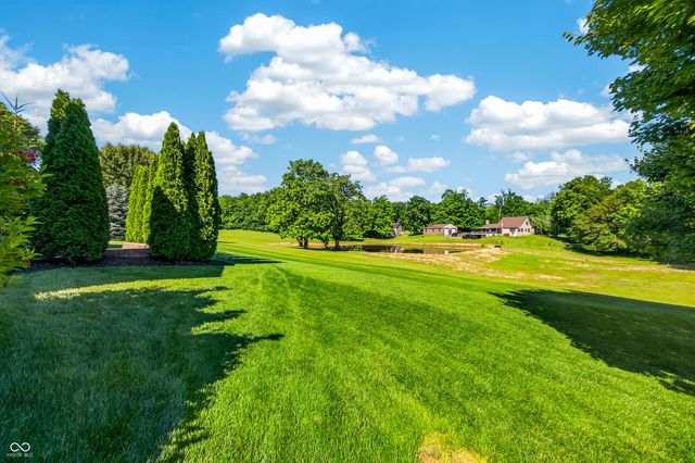 1714 Deer Creek Way, Columbus, IN 47201