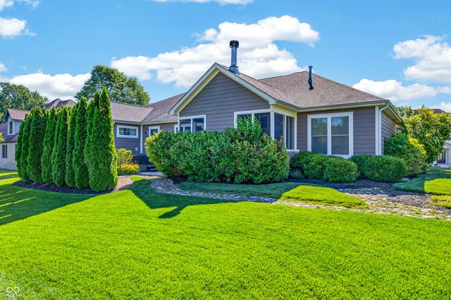 1714 Deer Creek Way, Columbus, IN 47201