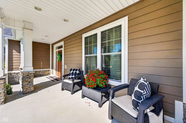 1714 Deer Creek Way, Columbus, IN 47201