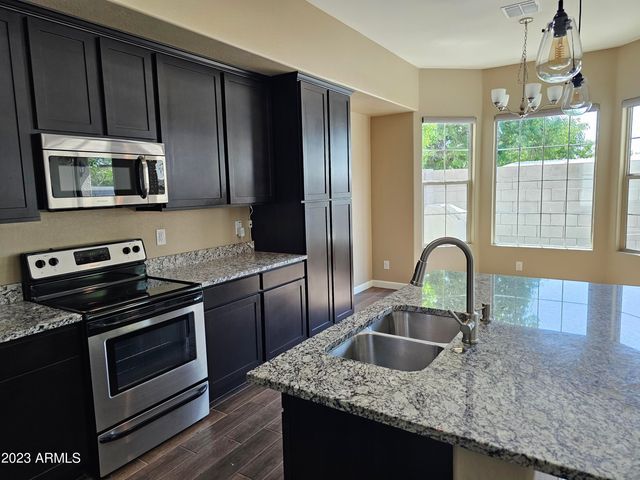 3042 N 33RD Place, Phoenix, AZ 85018