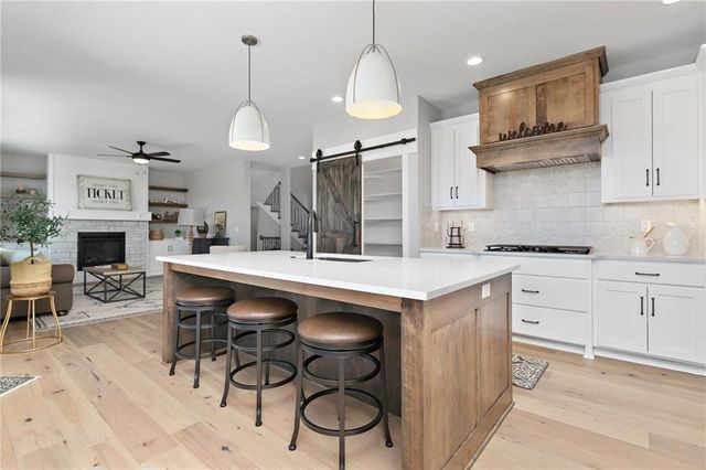 17415 W 164th Terrace, Olathe, KS 66062
