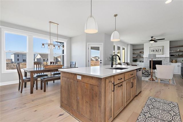 17415 W 164th Terrace, Olathe, KS 66062