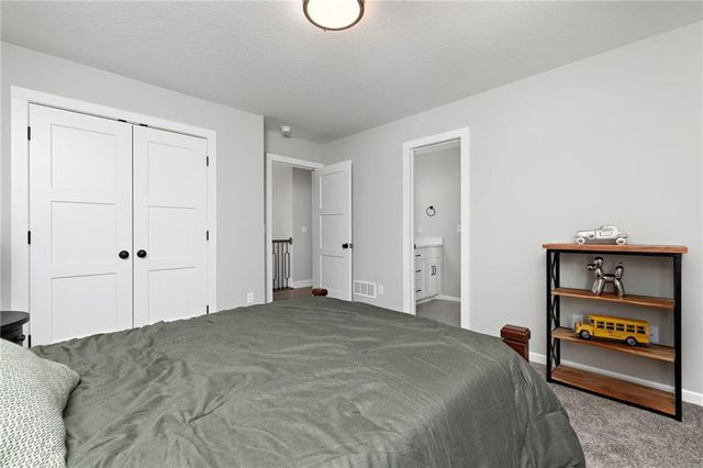 17415 W 164th Terrace, Olathe, KS 66062