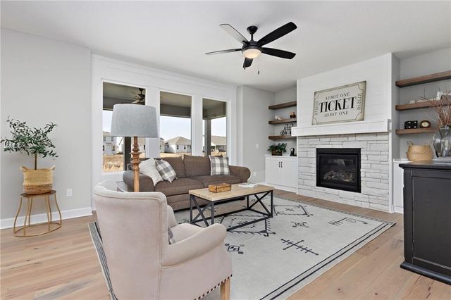 17415 W 164th Terrace, Olathe, KS 66062