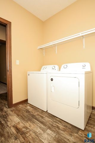 6400 S Keller Cir, Sioux Falls, SD 57108