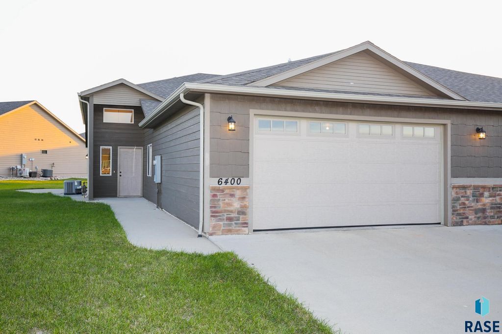 6400 S Keller Cir, Sioux Falls, SD 57108