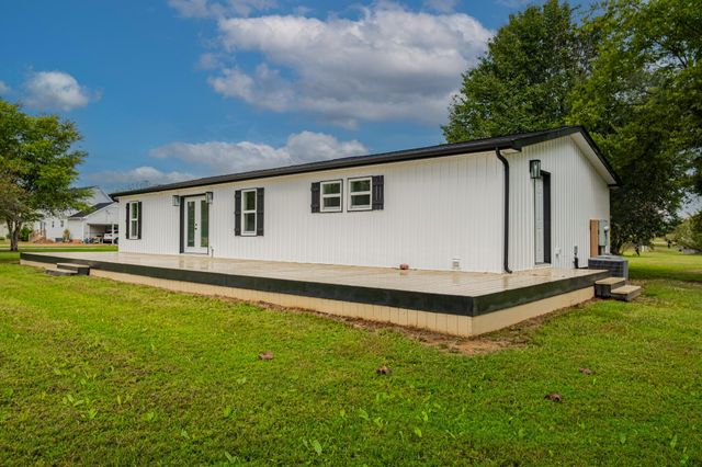 5071 Shelbyville Road, Mcminnville, TN 37110