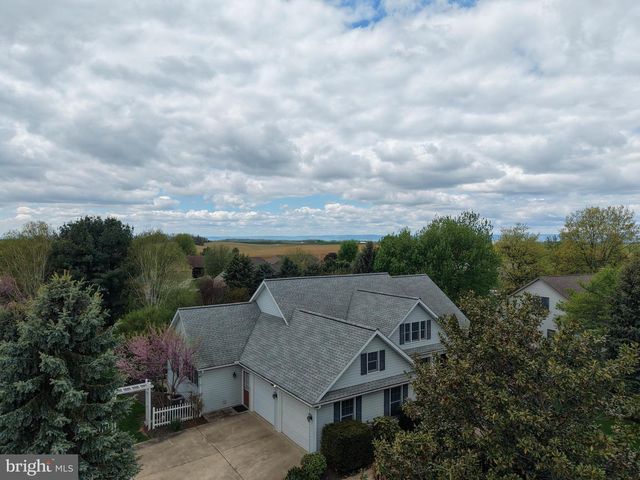 7142 FAIRWAY DRIVE S, Fayetteville, PA 17222