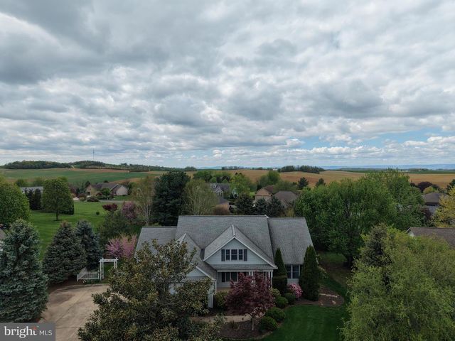 7142 FAIRWAY DRIVE S, Fayetteville, PA 17222