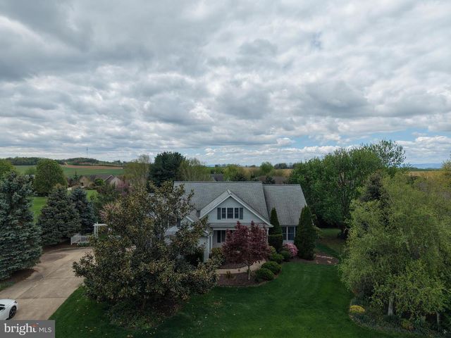 7142 FAIRWAY DRIVE S, Fayetteville, PA 17222
