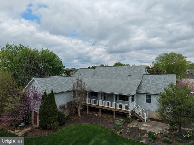 7142 FAIRWAY DRIVE S, Fayetteville, PA 17222