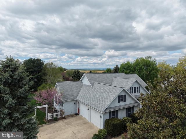 7142 FAIRWAY DRIVE S, Fayetteville, PA 17222