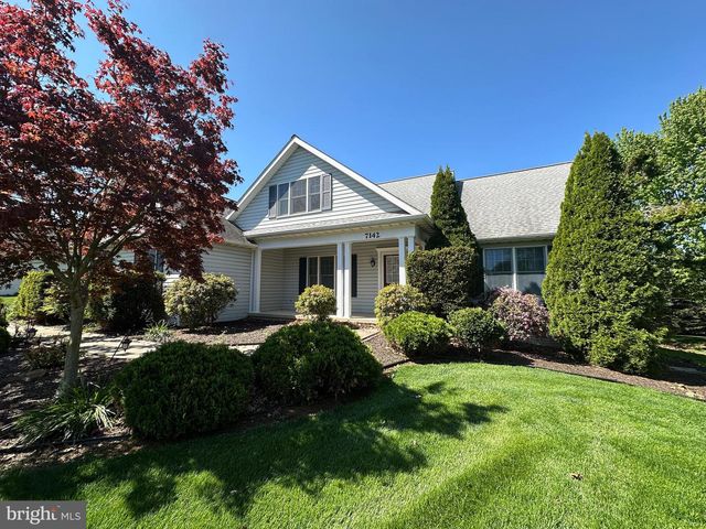 7142 FAIRWAY DRIVE S, Fayetteville, PA 17222