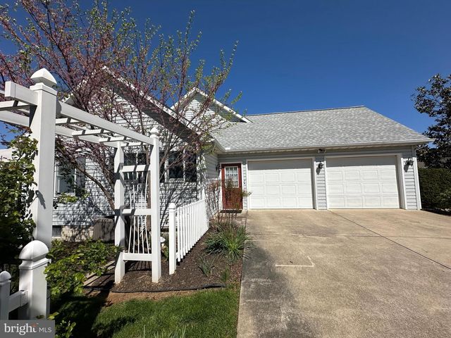 7142 FAIRWAY DRIVE S, Fayetteville, PA 17222