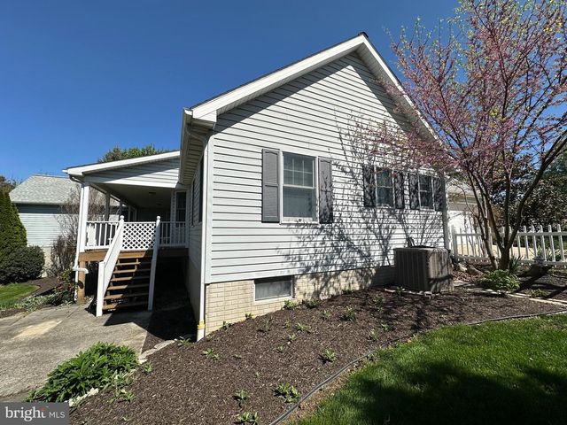 7142 FAIRWAY DRIVE S, Fayetteville, PA 17222