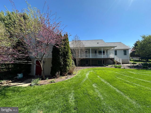 7142 FAIRWAY DRIVE S, Fayetteville, PA 17222