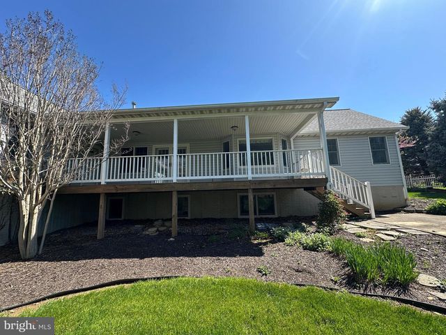 7142 FAIRWAY DRIVE S, Fayetteville, PA 17222