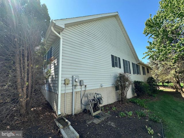 7142 FAIRWAY DRIVE S, Fayetteville, PA 17222
