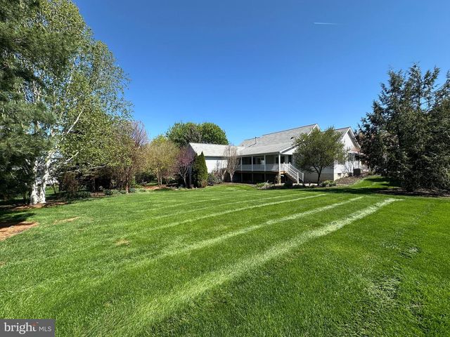 7142 FAIRWAY DRIVE S, Fayetteville, PA 17222