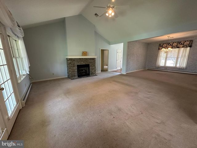 7142 FAIRWAY DRIVE S, Fayetteville, PA 17222