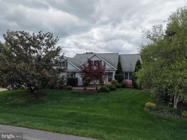7142 FAIRWAY DRIVE S, Fayetteville, PA 17222