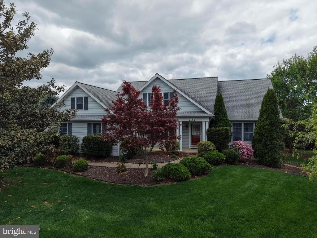 7142 FAIRWAY DRIVE S, Fayetteville, PA 17222