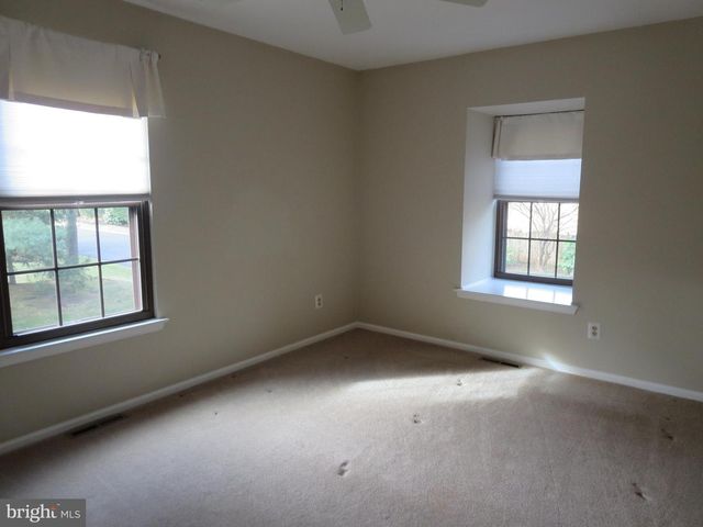 32 CROFTON CMNS, Cherry Hill, NJ 08034