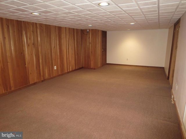 32 CROFTON CMNS, Cherry Hill, NJ 08034