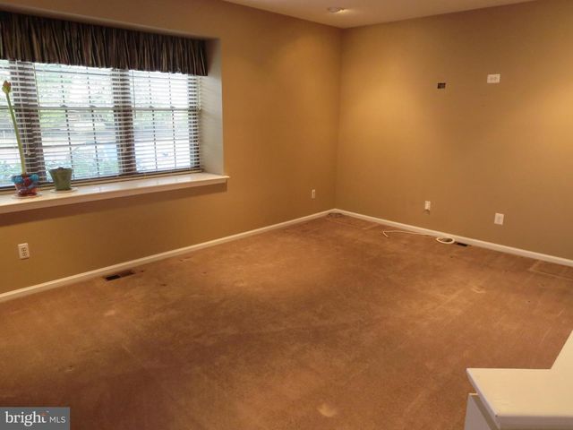 32 CROFTON CMNS, Cherry Hill, NJ 08034